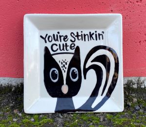 Color Me Mine Scottsdale Skunk Plate